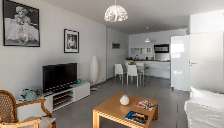 Bd Stephanopoli de Comene - Résidence les Cyclades, , Ajaccio,  Corse du sud 20090 France